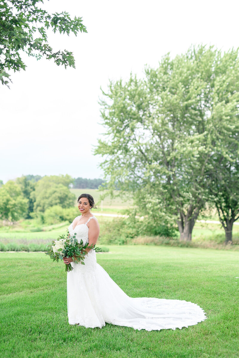 farmin-bettys-wedding-wisconsin-the-paper-elephant-0051