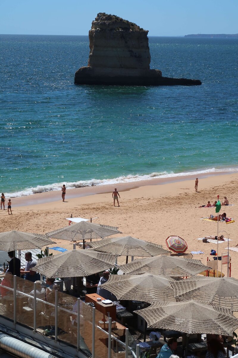 Praia dos Caneiros