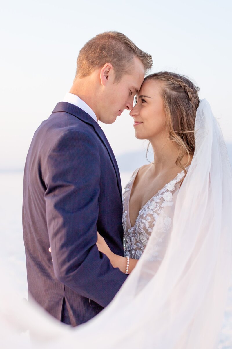 Wedding photograhy at utah salt flats 
