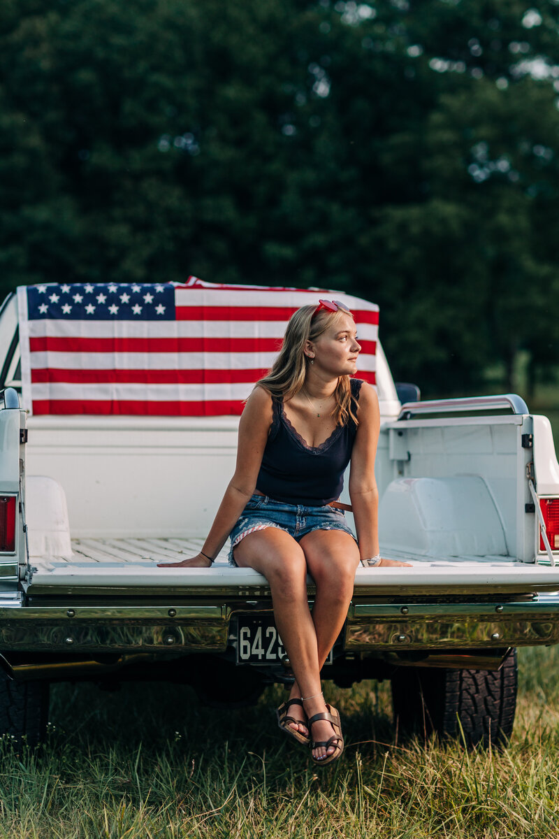 truck-flag-senior-portrait