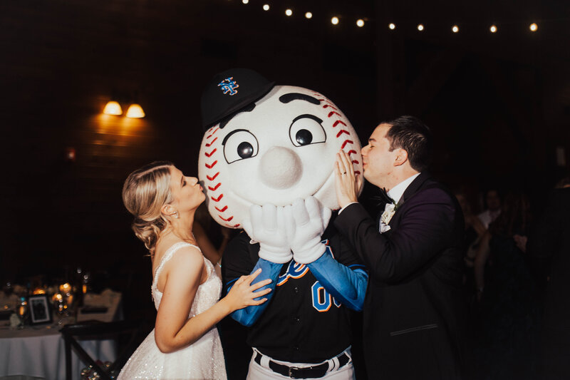 joshua tree wedding photographer, joshua tree elopement photographer, joshua tree wedding photos, destination wedding photographer, southern california wedding photographer, outdoor wedding ceremony, california wedding photographer, national park wedding photos, getting married in joshua tree