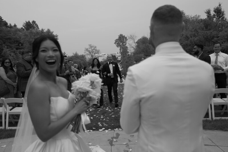 CandidWeddingPhotoAtHardingWaterfrontEstate