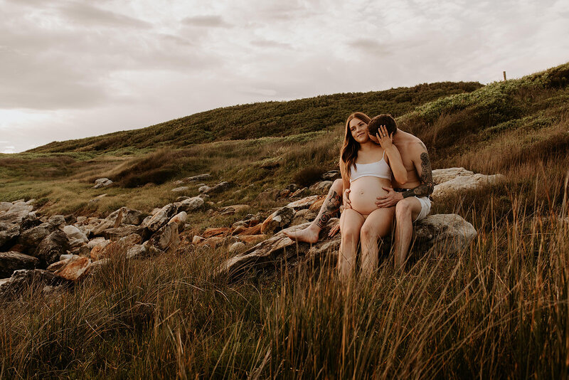 We scheduled a family photography session at wireless hill park in perth WA, this was held at sunset. The result is stunning images taken at golden hour, offering a soft golden glow on all the pictures.