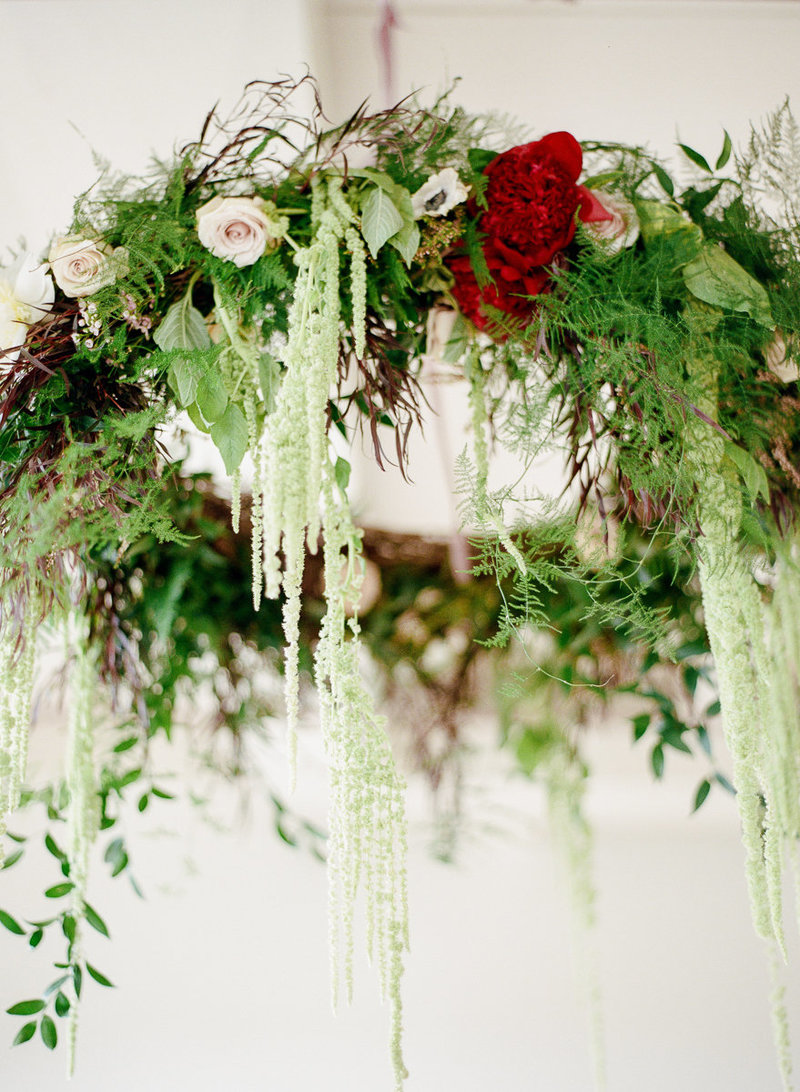 modern-wedding-floral-wreath-altar-design-milwaukee-florist
