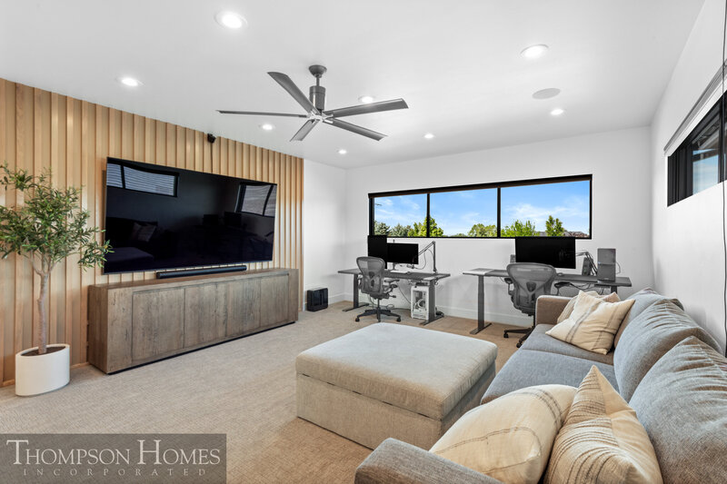 Thompson-Homes-Stillwater-Modern-Prairie-Eagle-Idaho-Custom-Home-Builder-137