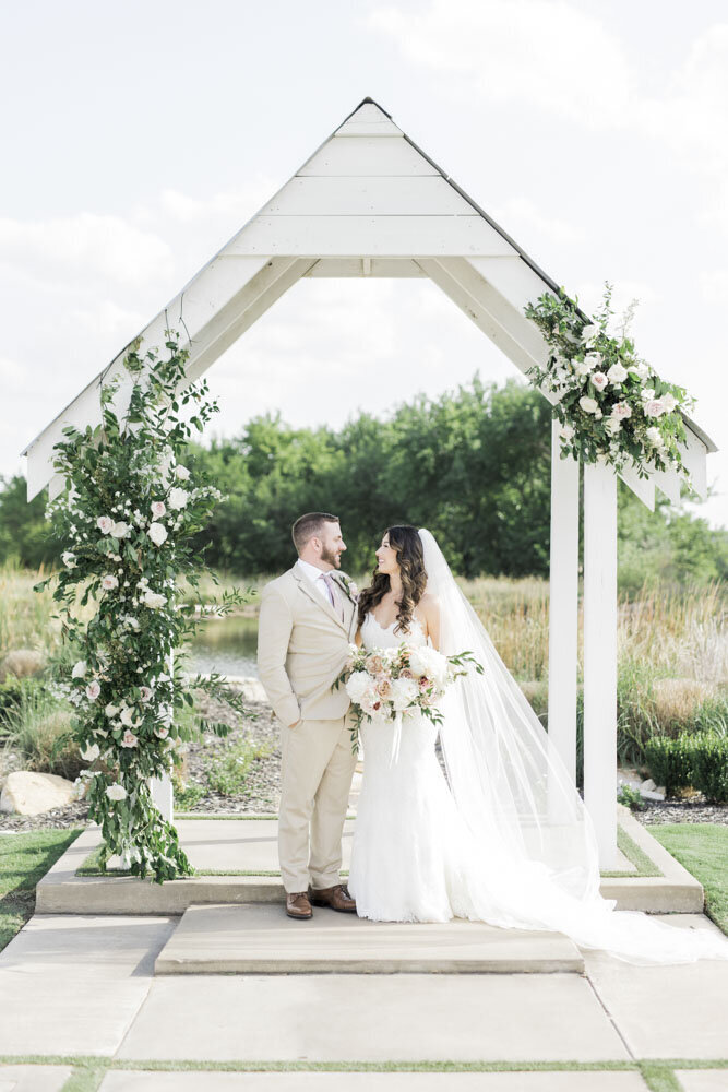 Kortney-Boyett-The-Nest-At-Ruth-Farms-Ponder-Fort Worth-Wedding-Photographer-Videographer-Brunch-Fine-Art-Wedding095