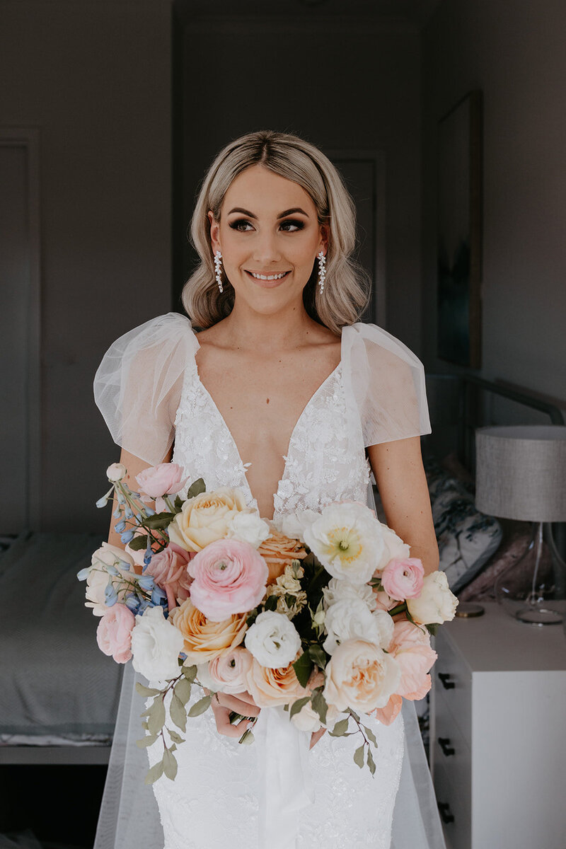 Bridal specialist hairstylist & makeup artist team based throughout Brisbane & the Gold Coast