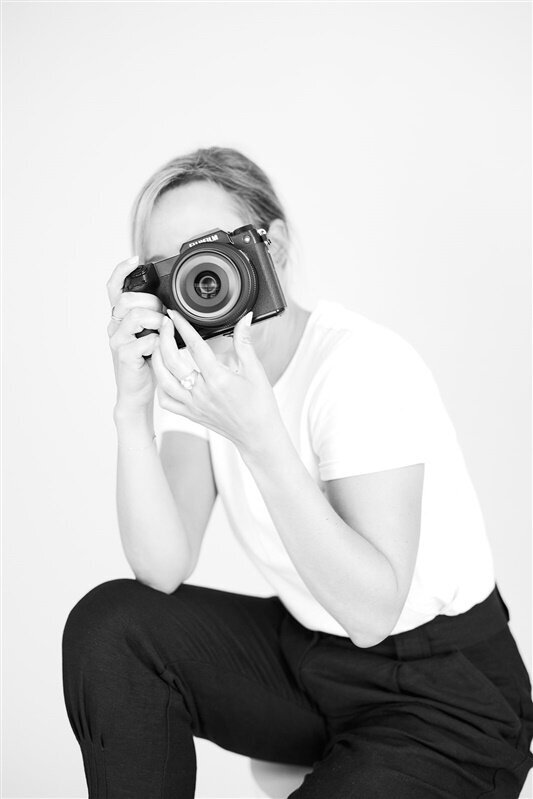 TisaSencur_AmberMelodyPortraitStudio_AM_00049_bw