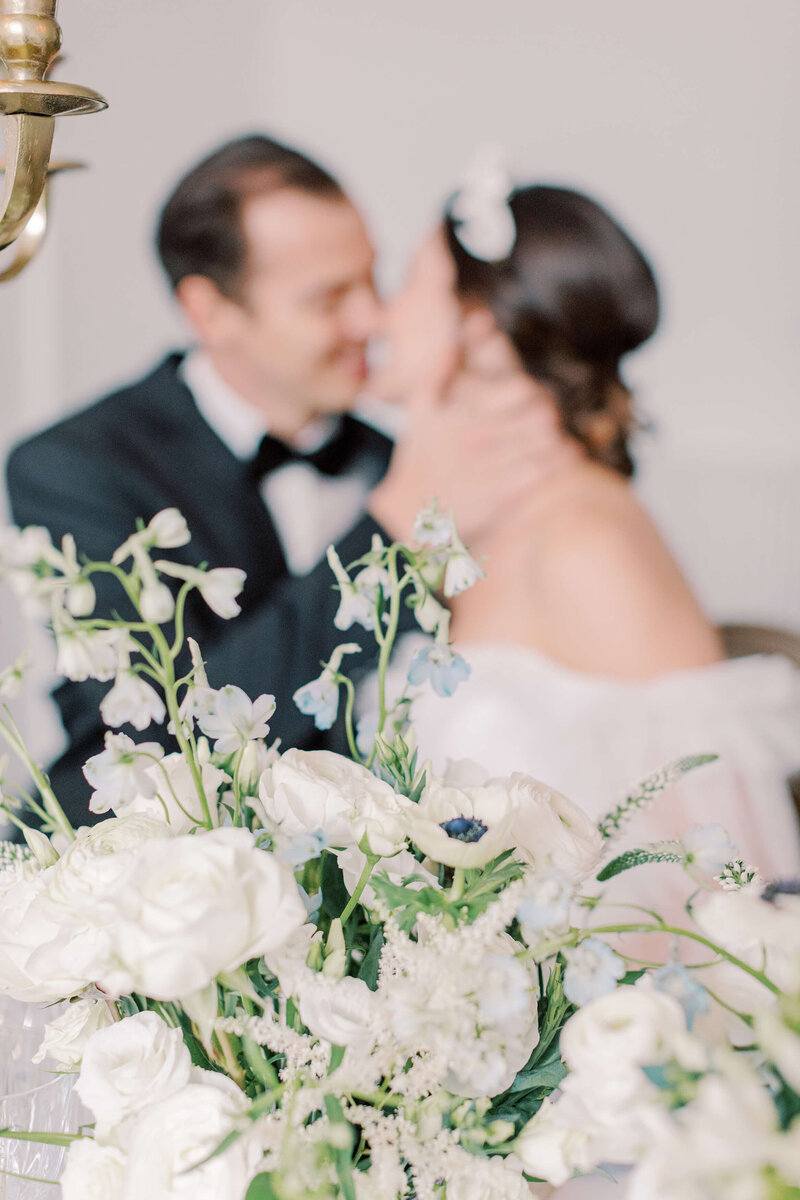 Winter Wedding at Chateau Saint-Joseph - Jeanette Merstrand Photography - Victoria Engelen Flowers_0088