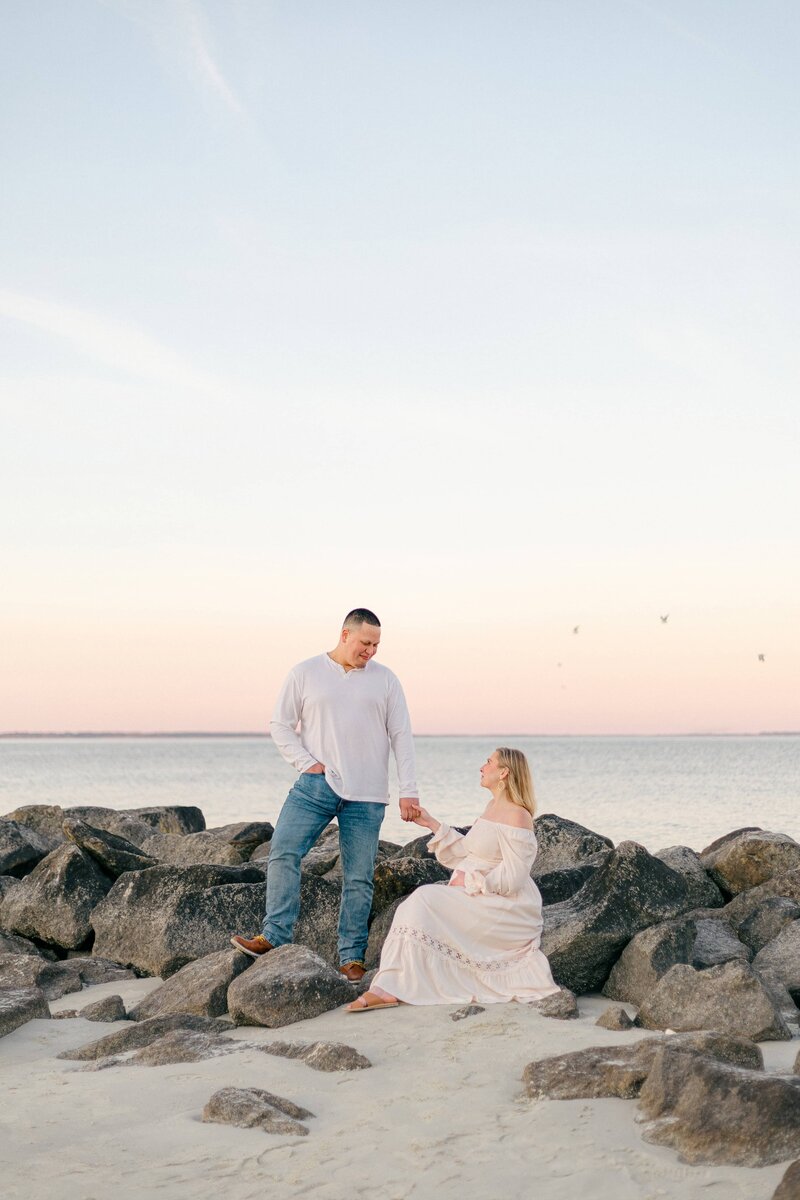 fish-haul-beach-park-maternity-session-hilton-head-photographer-lamp-and-light-photography-8