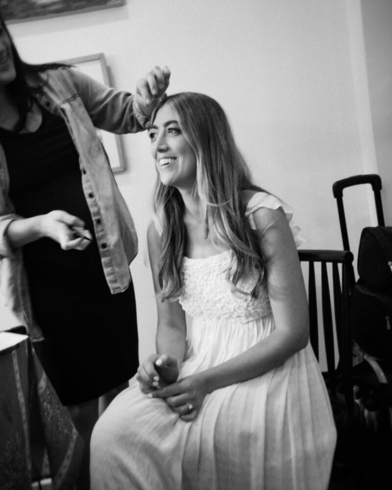 Bride gets in veil at Glen Foerd Estate in Philadelphia, PA