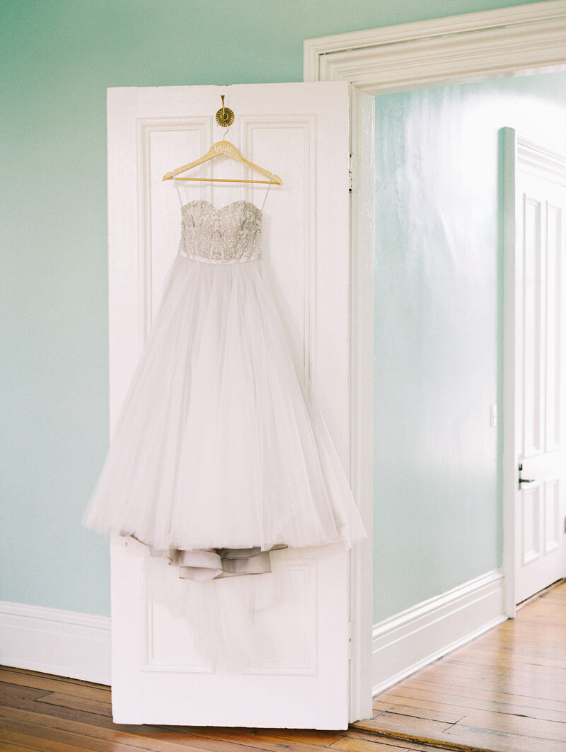22-ally-bobby-photography-fine-art-wedding-merrimon-wynne