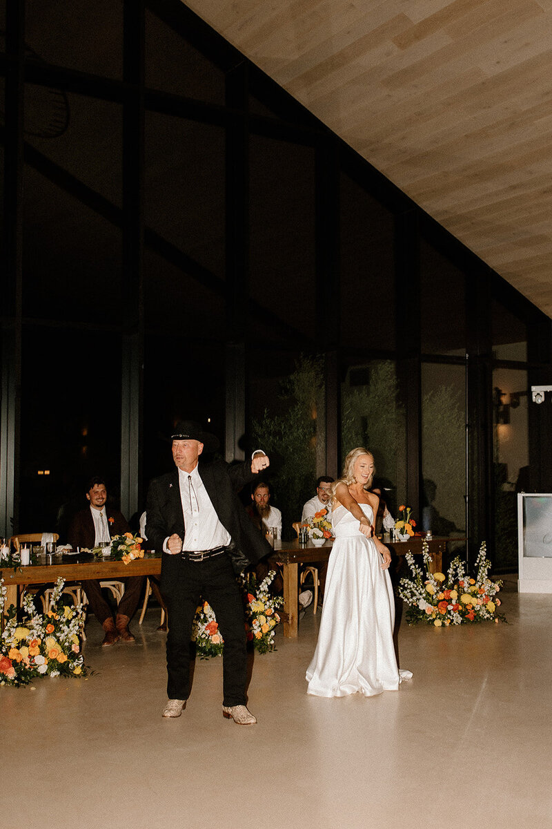 jami-oliver-wedding-preview-taylorraephotofilm-241