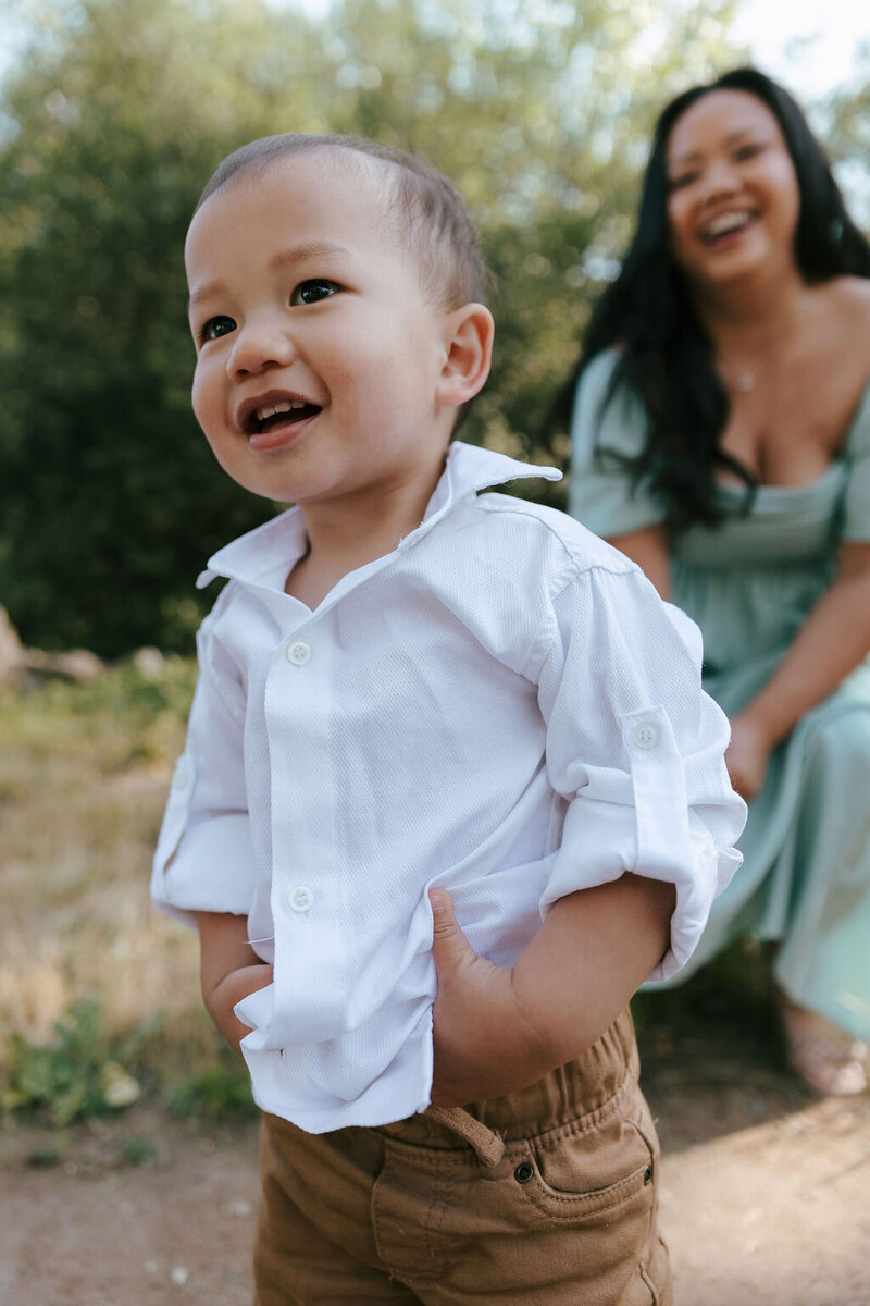 Lifestyle family photo session at park in San Diego