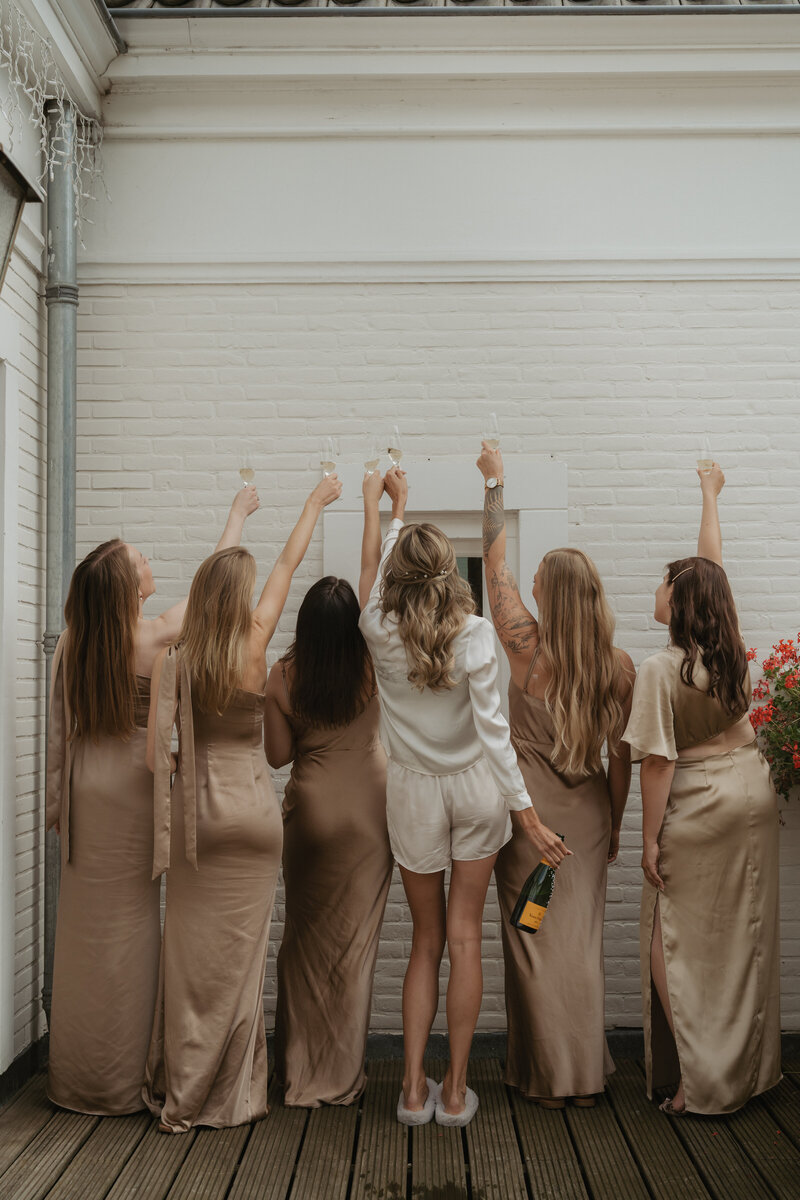 wedding-party-photographer-based-in-amsterdam-inhousecapture