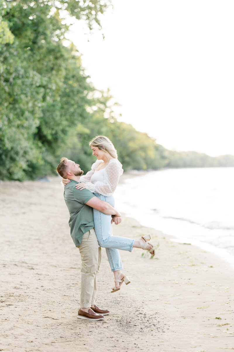 kelsee-risler-photographer-new-york-eli-alyssa-beach-engagement8