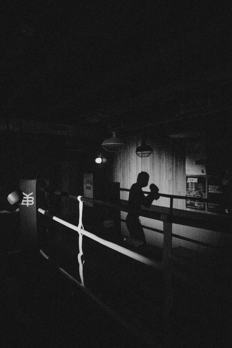 man boxing