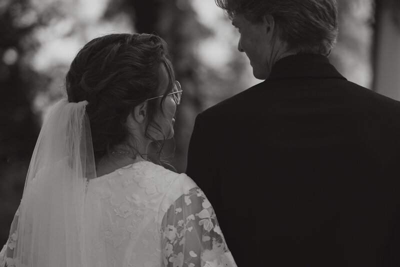 kalamazoo-michigan-wedding-photographerAuthenticRadiance_DelilaThomasIndianaWedding-63