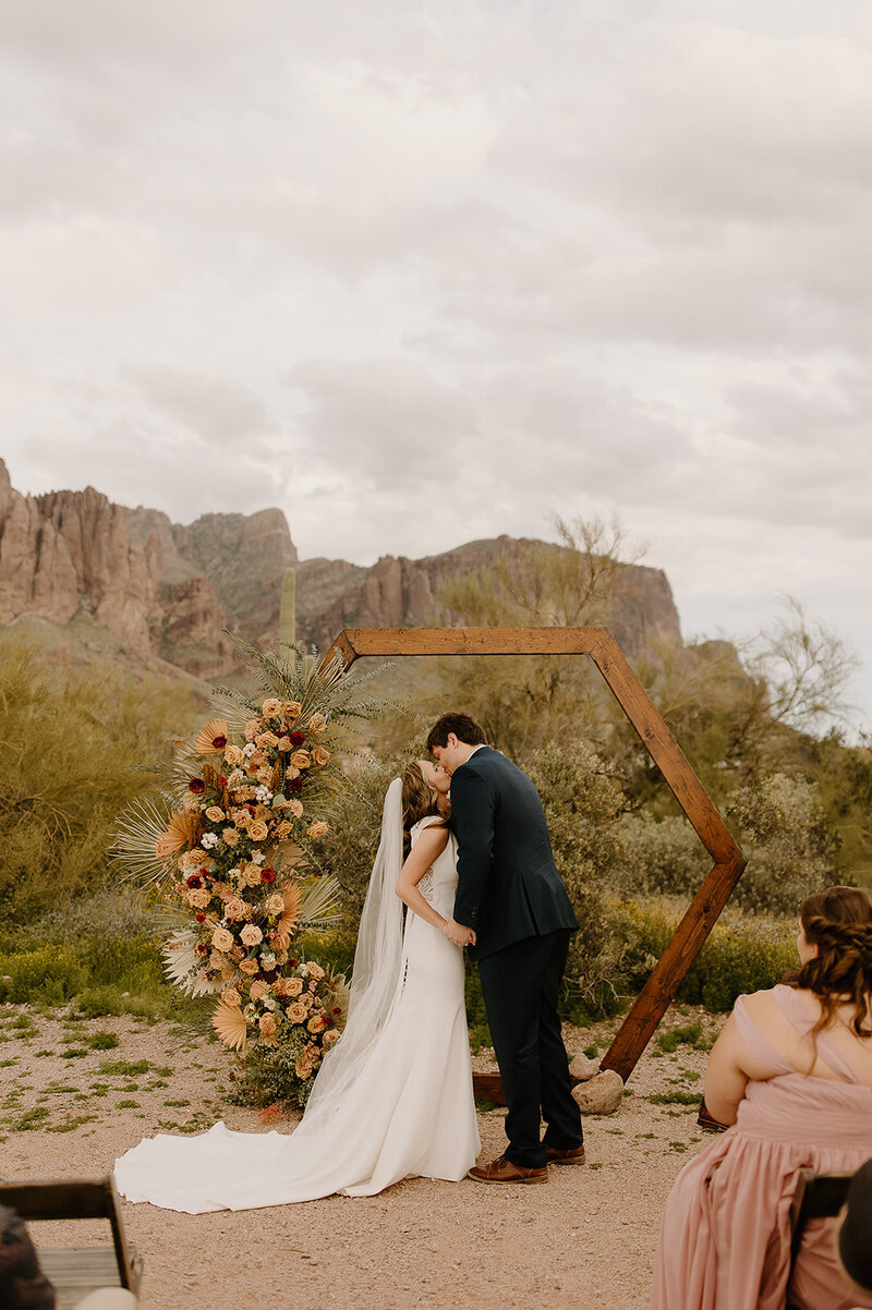 taylor-adam-wedding-preview-taylorraephotofilm-24