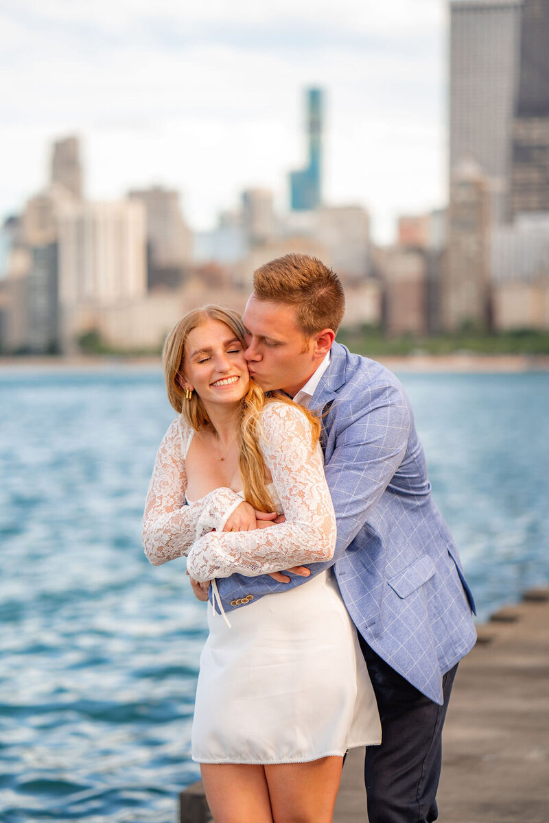 chicago-sailboat-engagement-session (22)