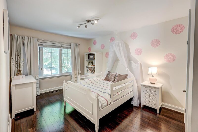 22-SecondBedroom-2