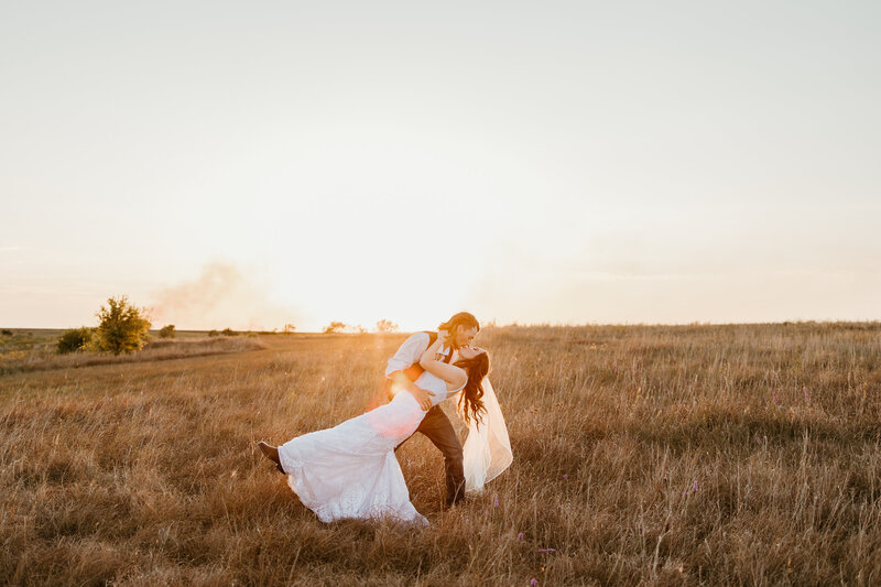 bride-and-groom-field-wedding-photographer