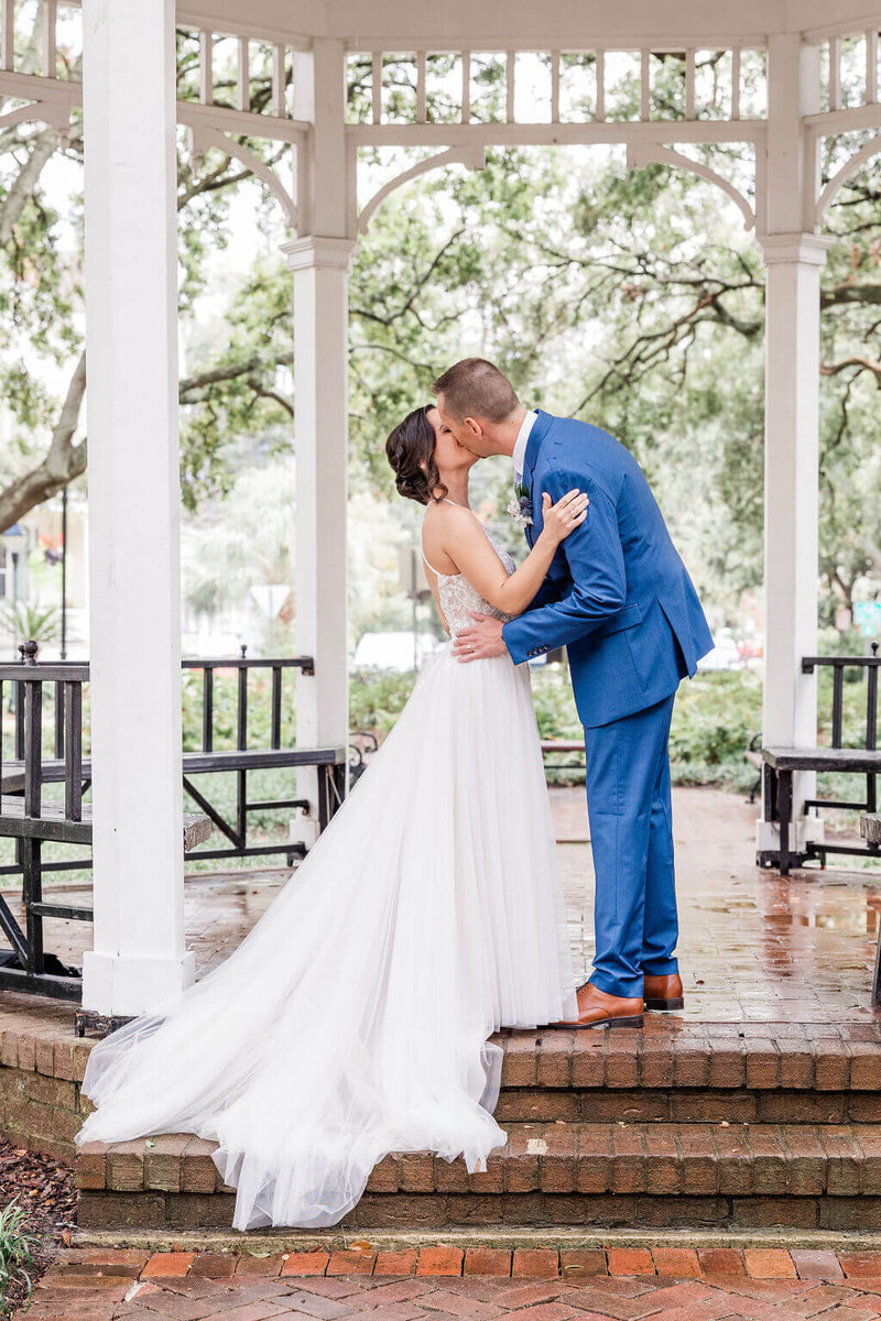 Savannah_Elopement_in_Whitefield_Square17