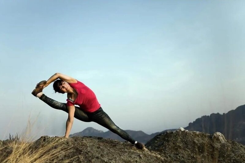 Akhila Tapia, experienced yoga and meditation retreat leader with 30 years guiding active meditations, Reiki, and aromatherapy across Mexico, now featured by EnForma San Miguel De Allende.