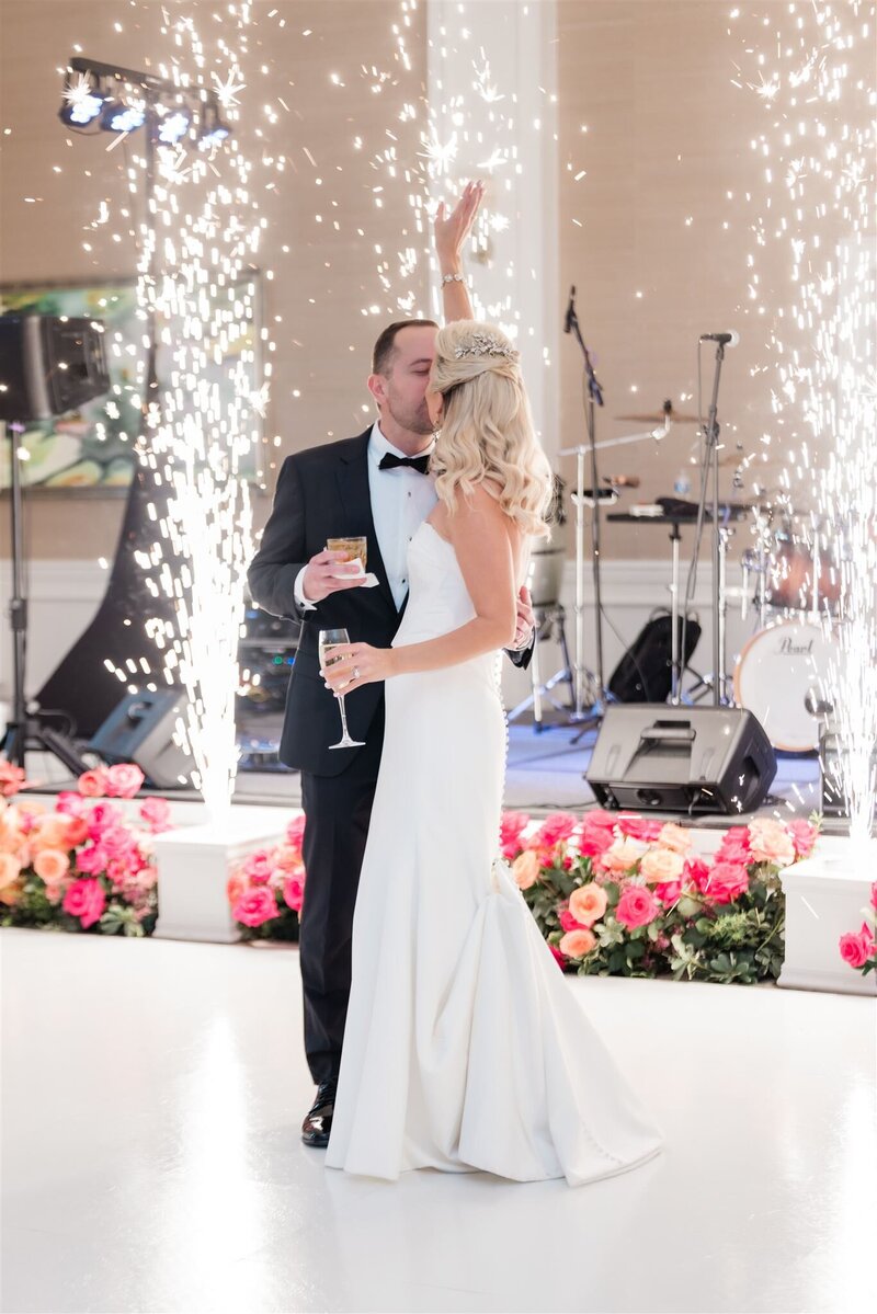Wedding reception at the country club of Orlando by orlando wedding photographer 