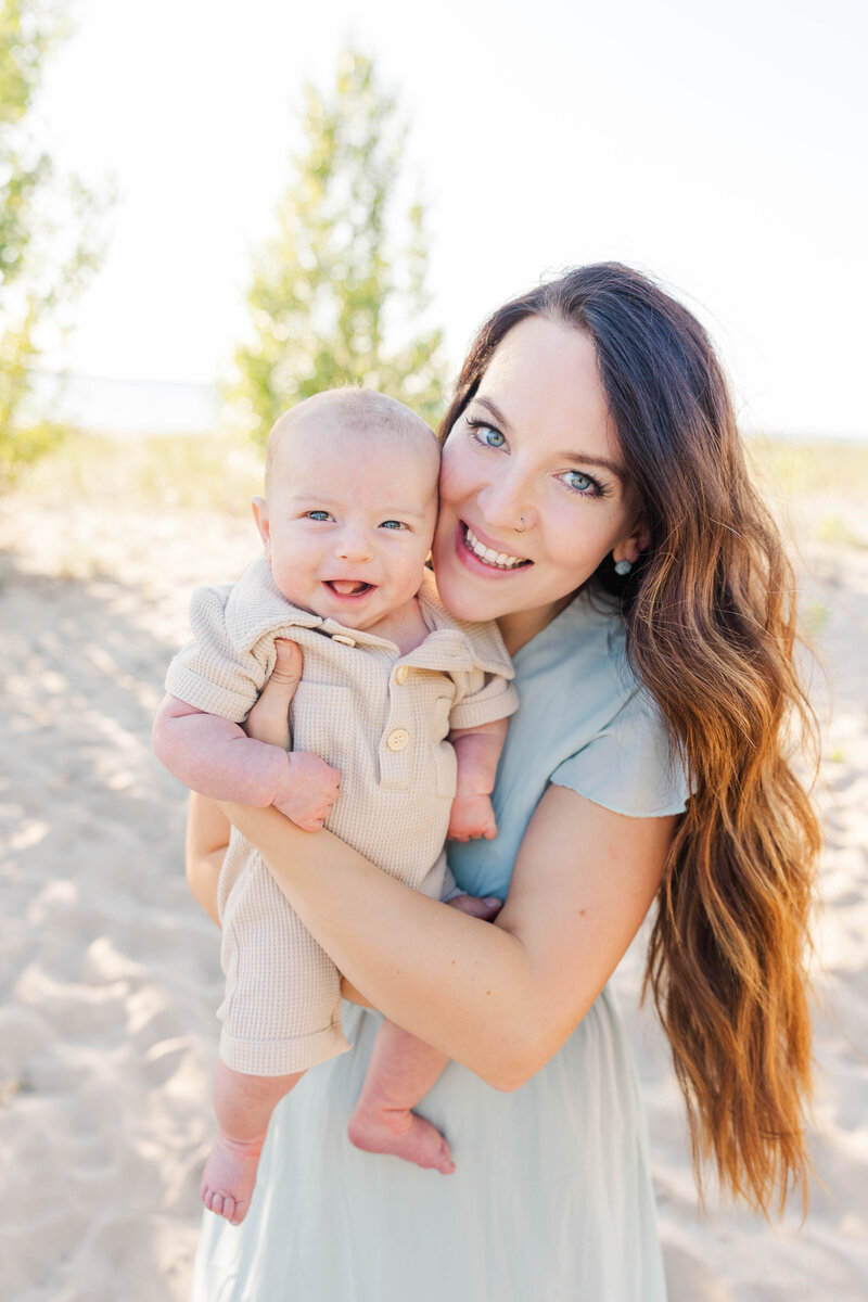 Leah Rohde Photography Traverse City Wedding Photographer Northern Michigan Engagement Weddings Lifestyle Photographer Photography Educator Photography Education33