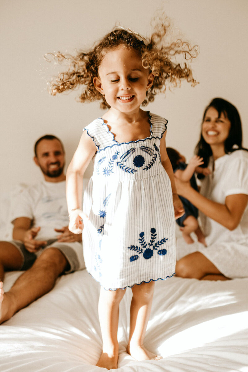 Family-Photographer-Template-Ainsley-Green-Template-108