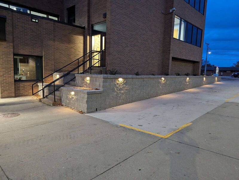 Commercial-landscaping-hardscape-services-in-cedar-rapids-iowa_20231024_233321133