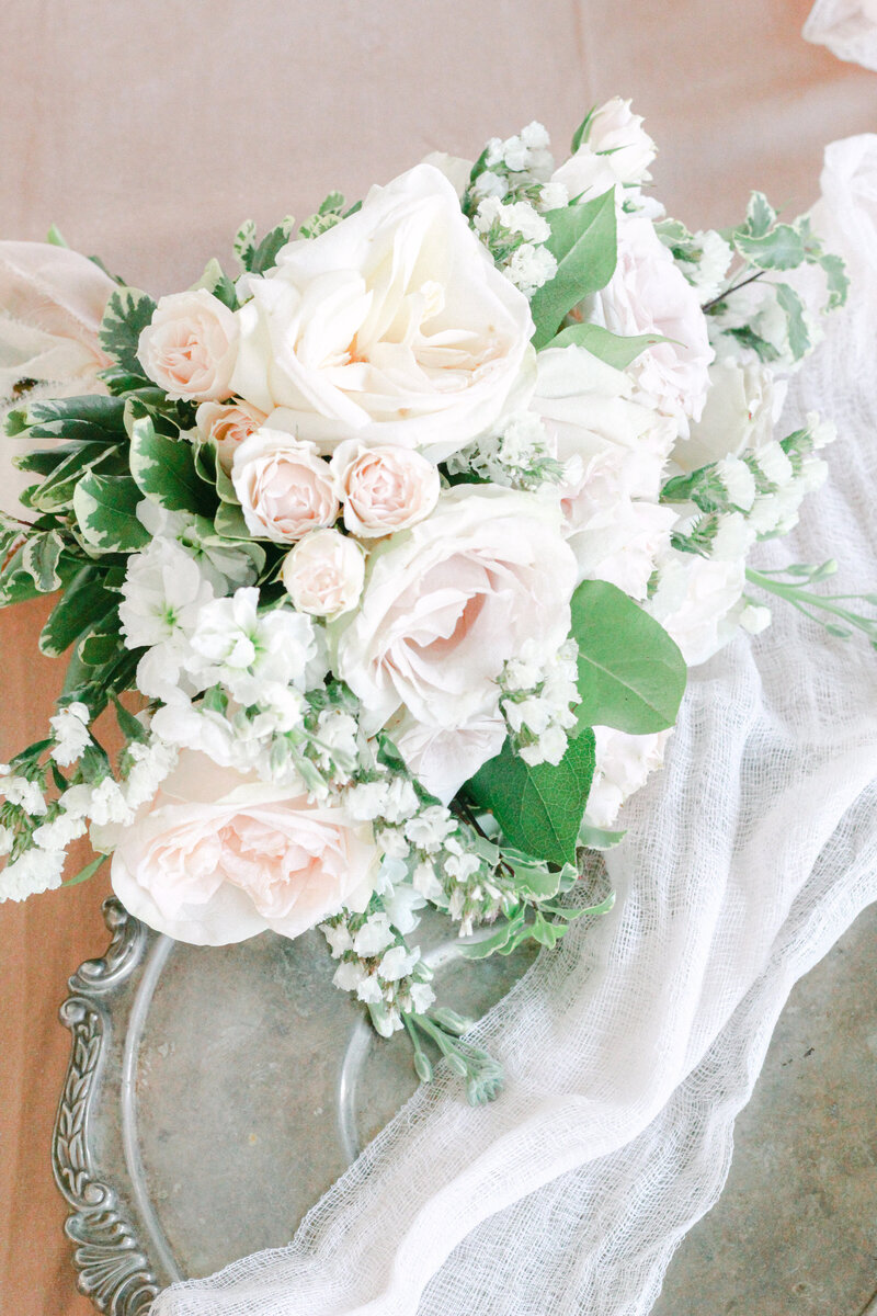 florist-greenwich-new-york-connecticut-designer-preservation-floral-wedding-westchester-bouquet-cream-blush-20