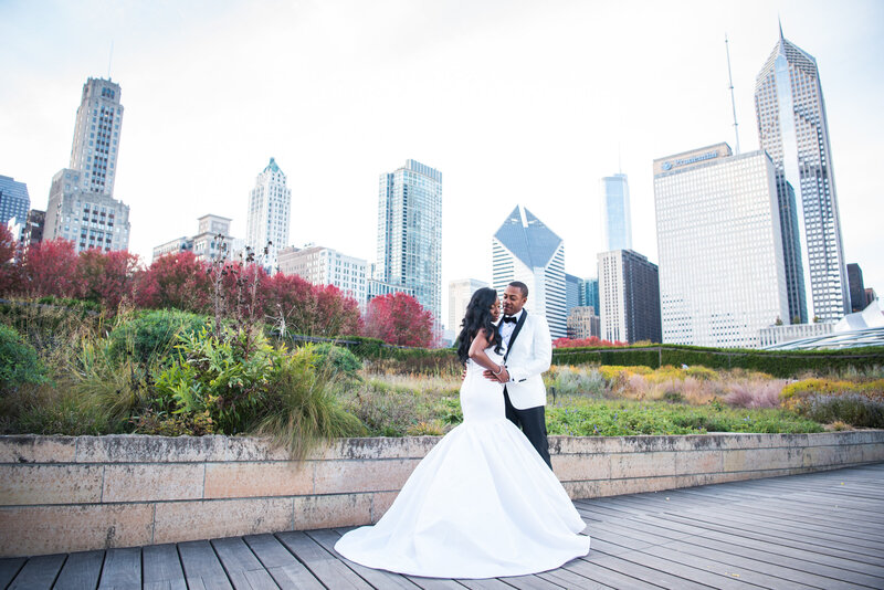 Chicago Wedding Photo at Wrigley Building