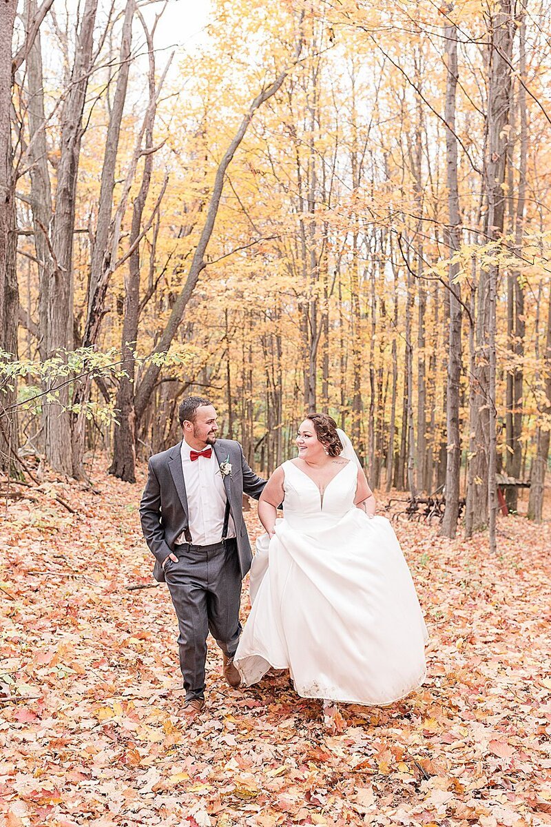 Fall-Inspired-Backyard-Wedding-Skaneateles-NY_0046