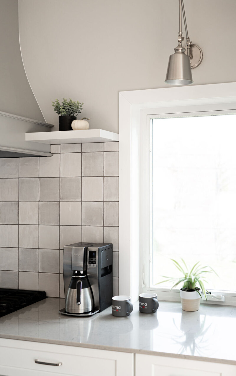 light-airy-coffee-station-design