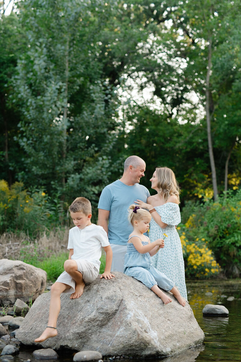 Summer-Fun-Edina-Minnetonka-Minneapolis-Minnesota-FamilyPhotograpgher-5