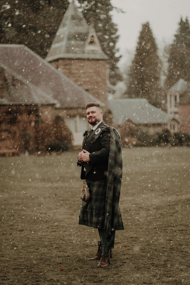 Alternative_Scotland_Wedding_Photographer_Danielle_Leslie_Photography_Glen_Tanar_Estate-64