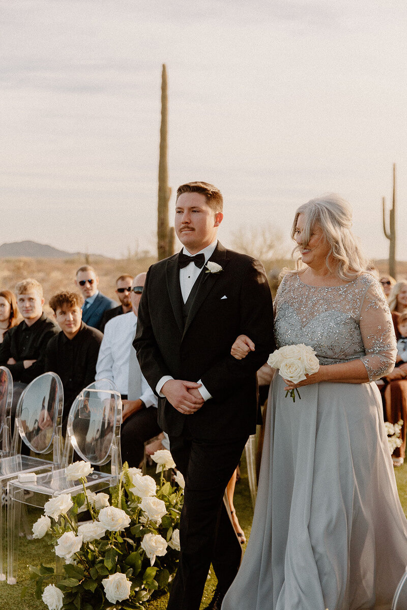 kelsey-kohl-wedding-preview-taylorraephotofilm-86
