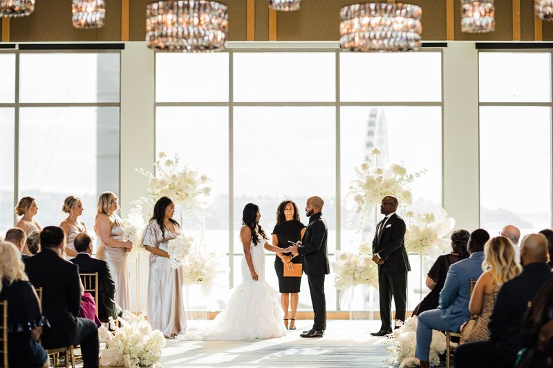 Downtown  Seattle Wedding at the Four Season Seattle | Captured by Candace Photography