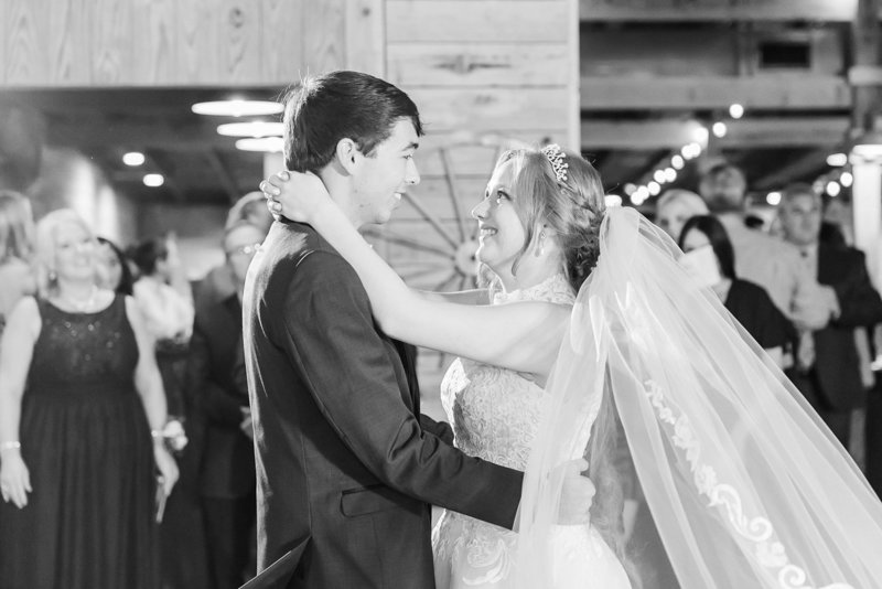 Le-Barn-Rouge-Lafayette-Louisiana_50