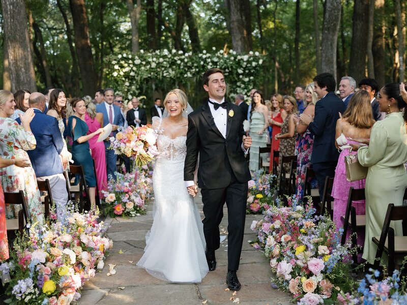 Outdoor wedding ceremony in Dallas