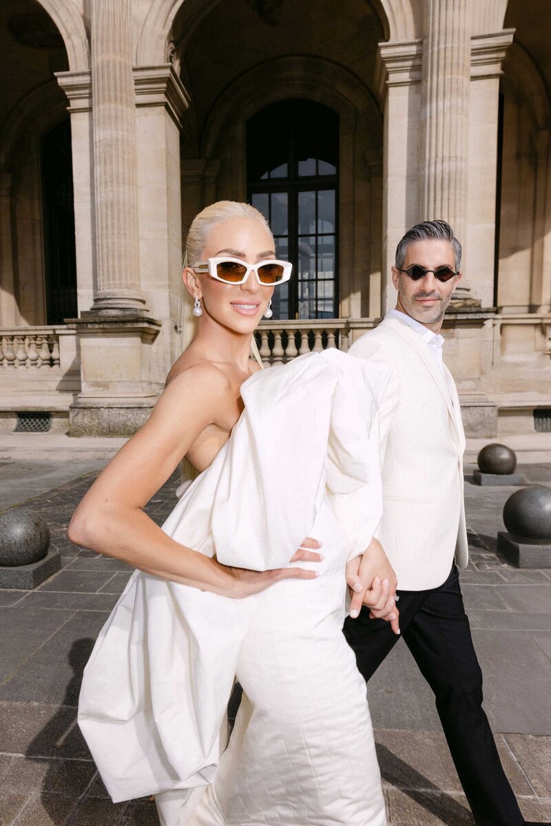 couple photoshoot in paris france 42