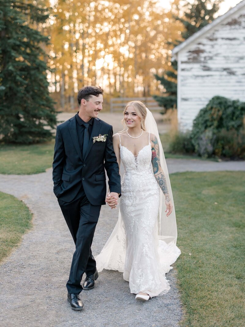 Edmonton Wedding Photos - Pine and Pond Wedding Venue (185)