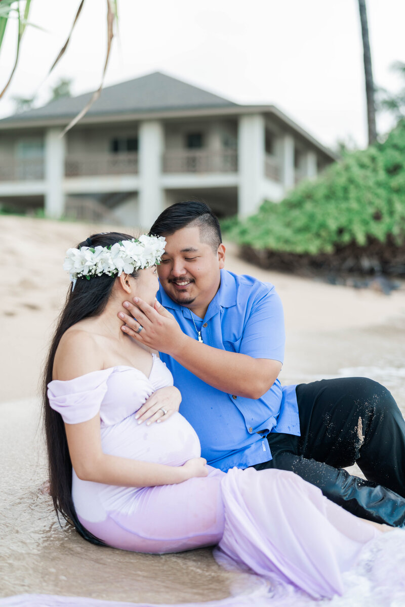 Maternity Photographer of Honolulu