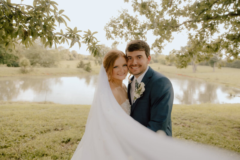 Chloe Yacapraro is a wedding photographer that love fun memories