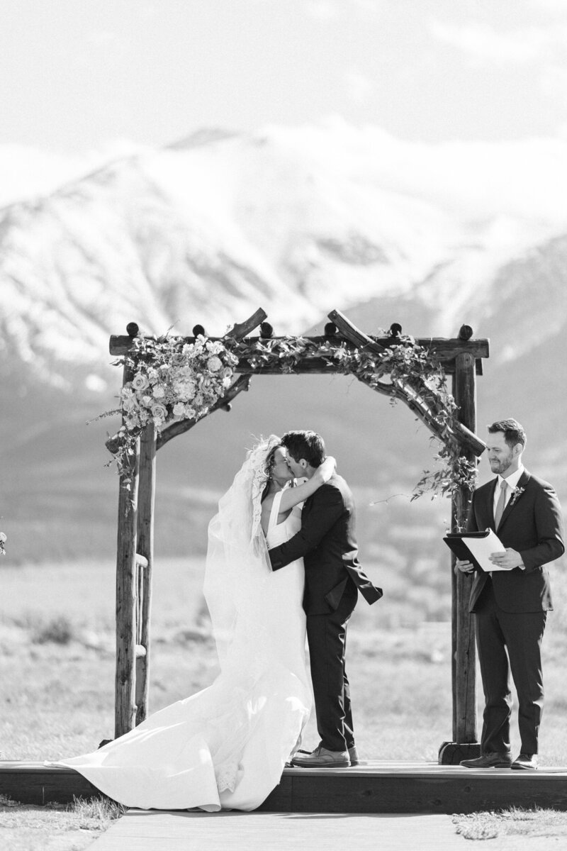 Barn-At-Sunset-Ranch-Buena-Vista-Wedding-Photographer-57