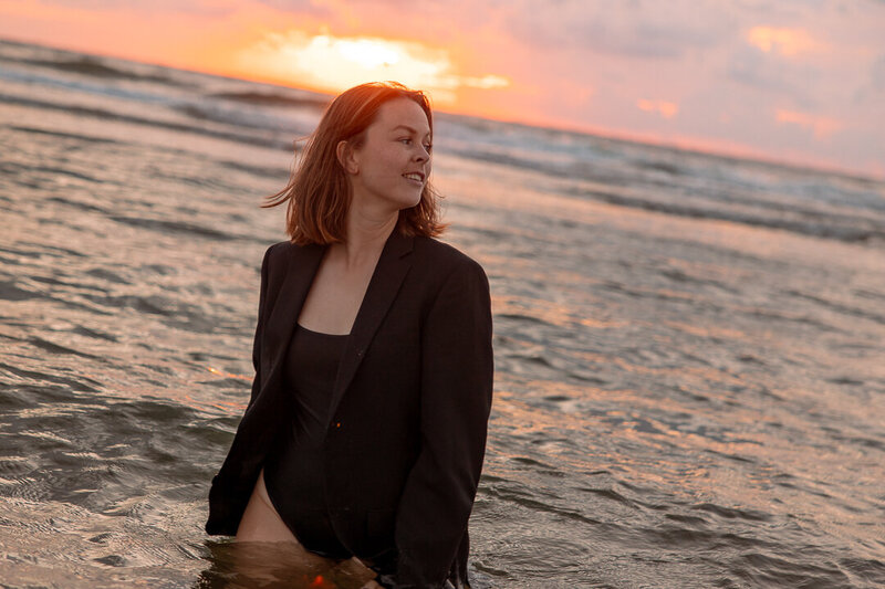 Ondernemer Mariska Studio Lente tijdens een branding fotoshoot met business fotograaf Joy van der Valk