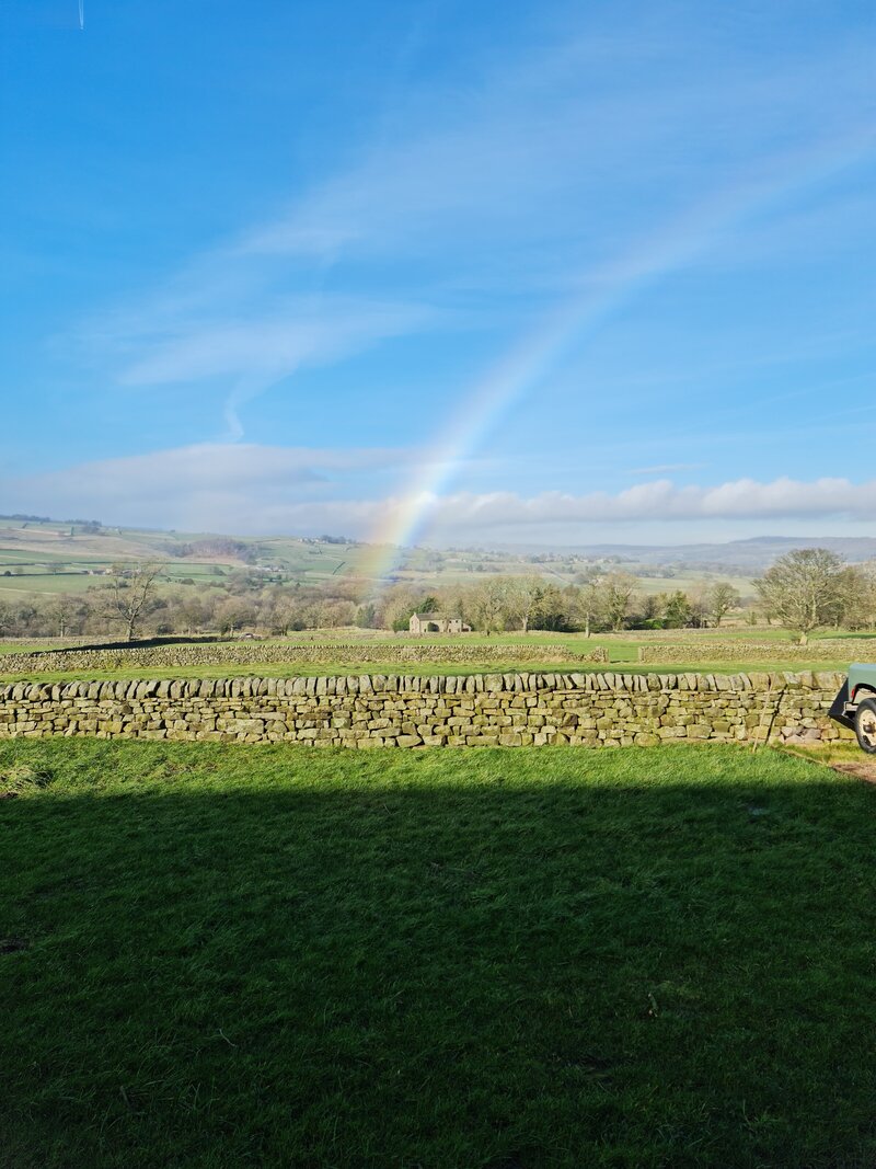 holly_house_cottages_rainbow_001