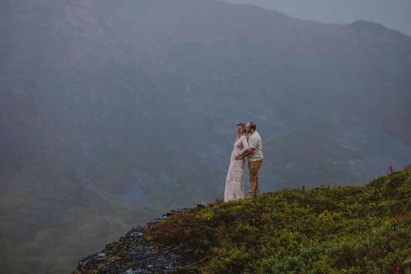Alaska-Hatcher-Pass-Waterfall-Engagement-T&E_49
